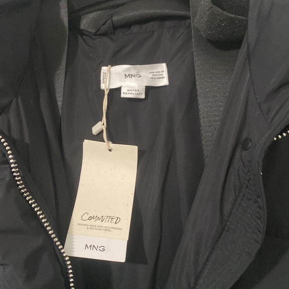 BRAND NEW Water-repellent quilted coat - Picture 8 of 8